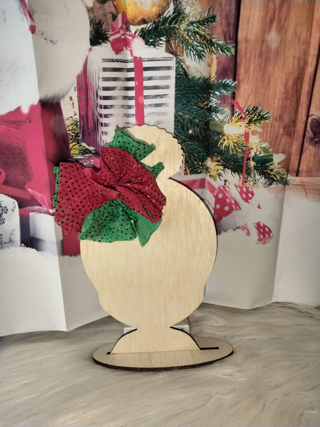 Green/Red shredded bow