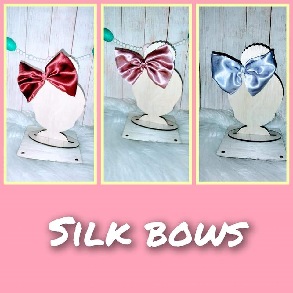 Silk bows