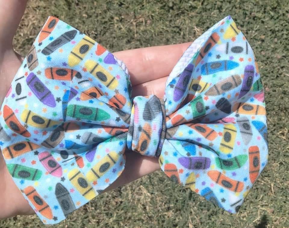 Crayon bow