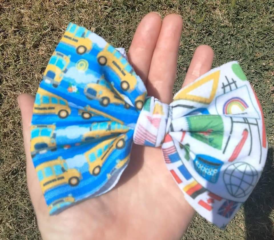 School bus/ School supplies bow
