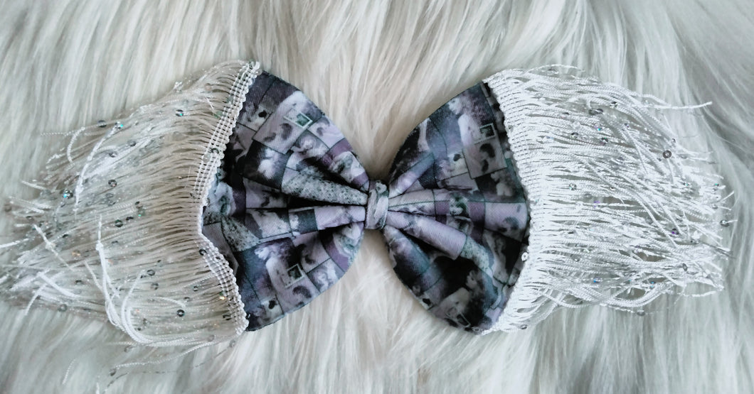Taylor swift bow with fringe