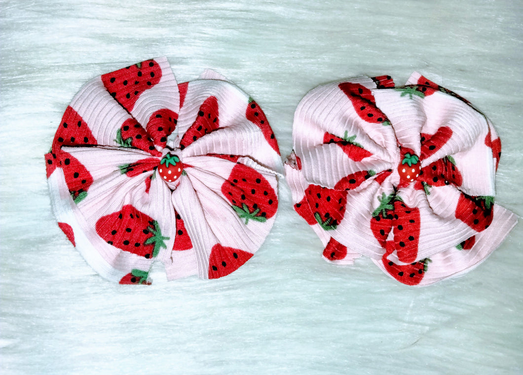 Shredded strawberry piggies