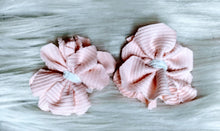 Load image into Gallery viewer, Flower piggies
