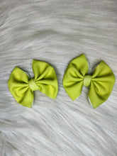 Load image into Gallery viewer, Neon yellow 💛
