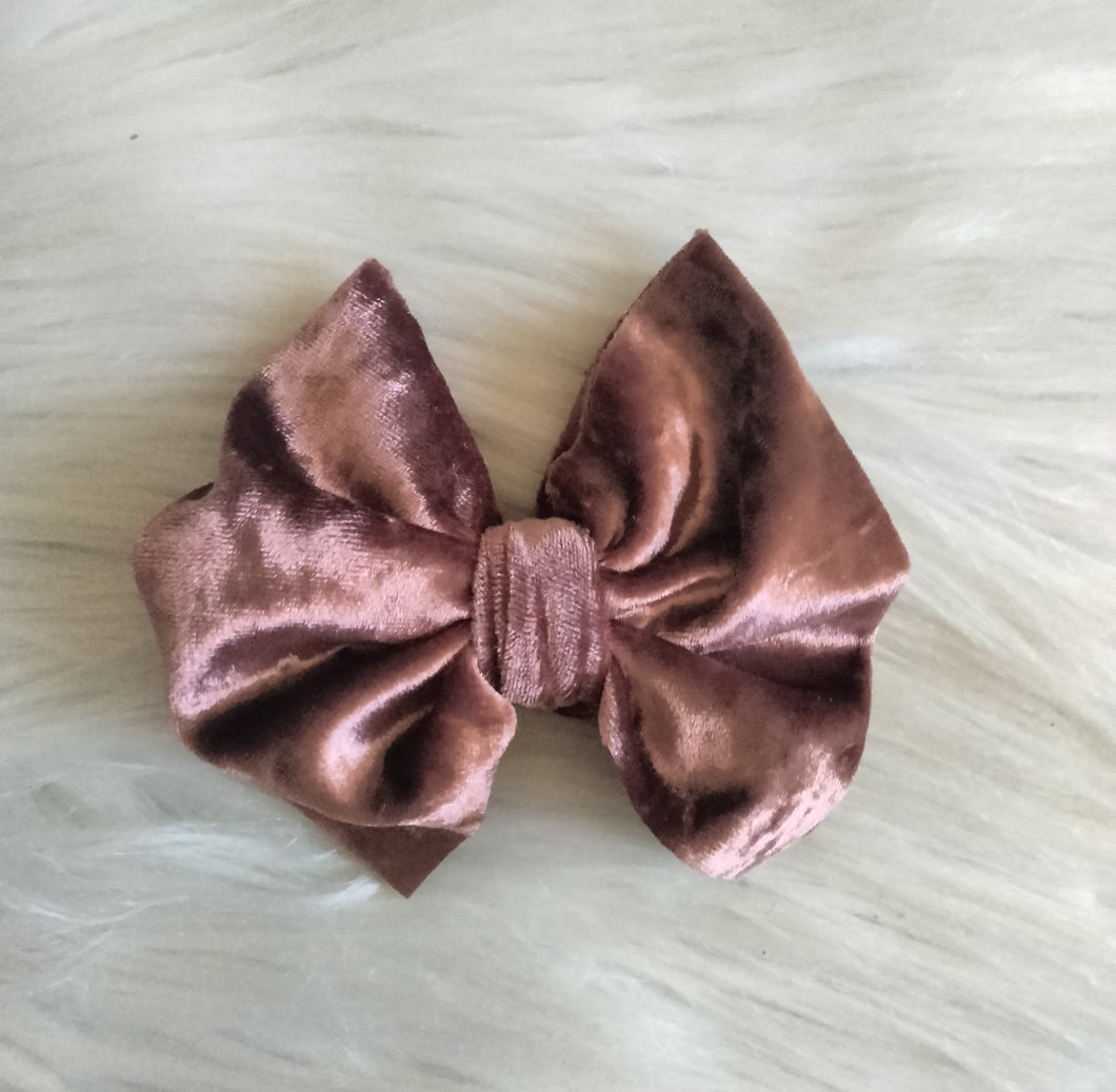 Crushed velvet bow