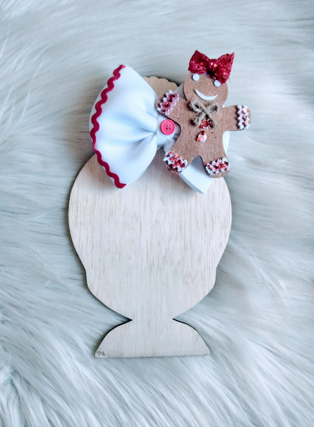 Gingerbread girl bow