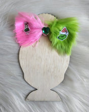 Load image into Gallery viewer, Grinch/ Cindy fur bow
