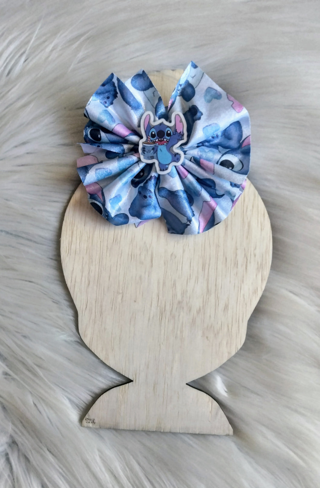 Stitch shredded bow