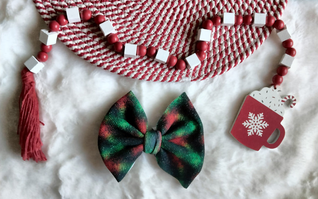 Green/ red bow