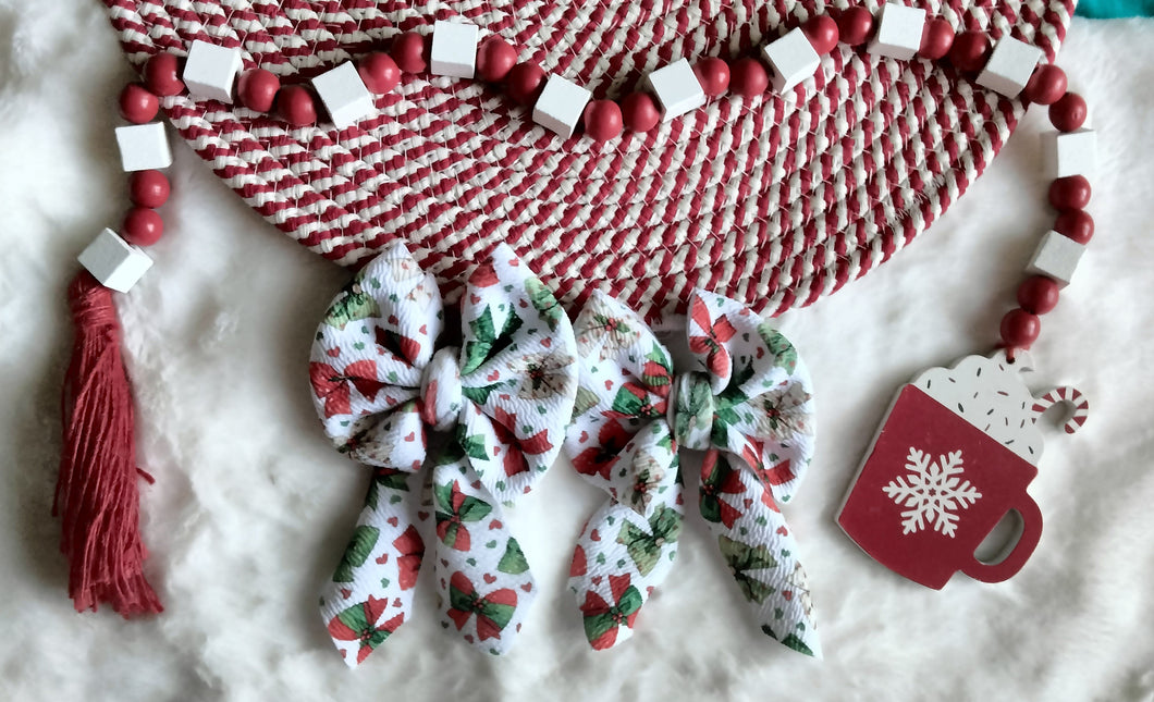 Christmas bows sailor piggie