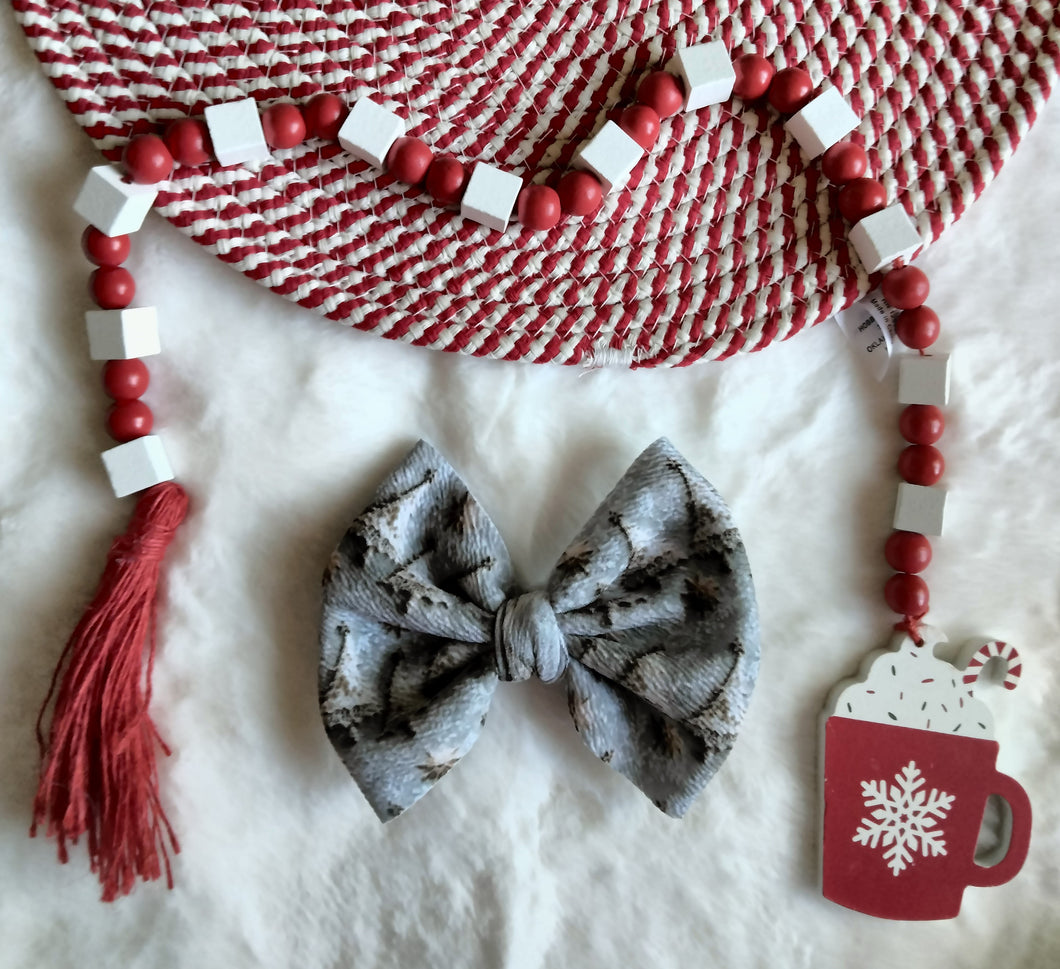 Christmas tree bow
