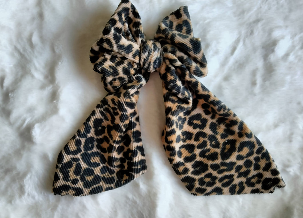 Leopard sailor bow
