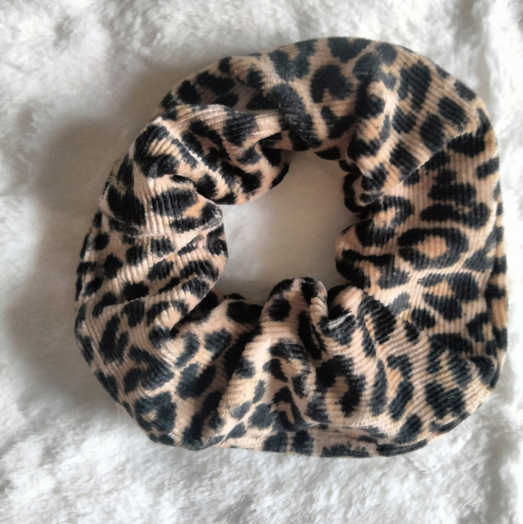 Animal print scunchie