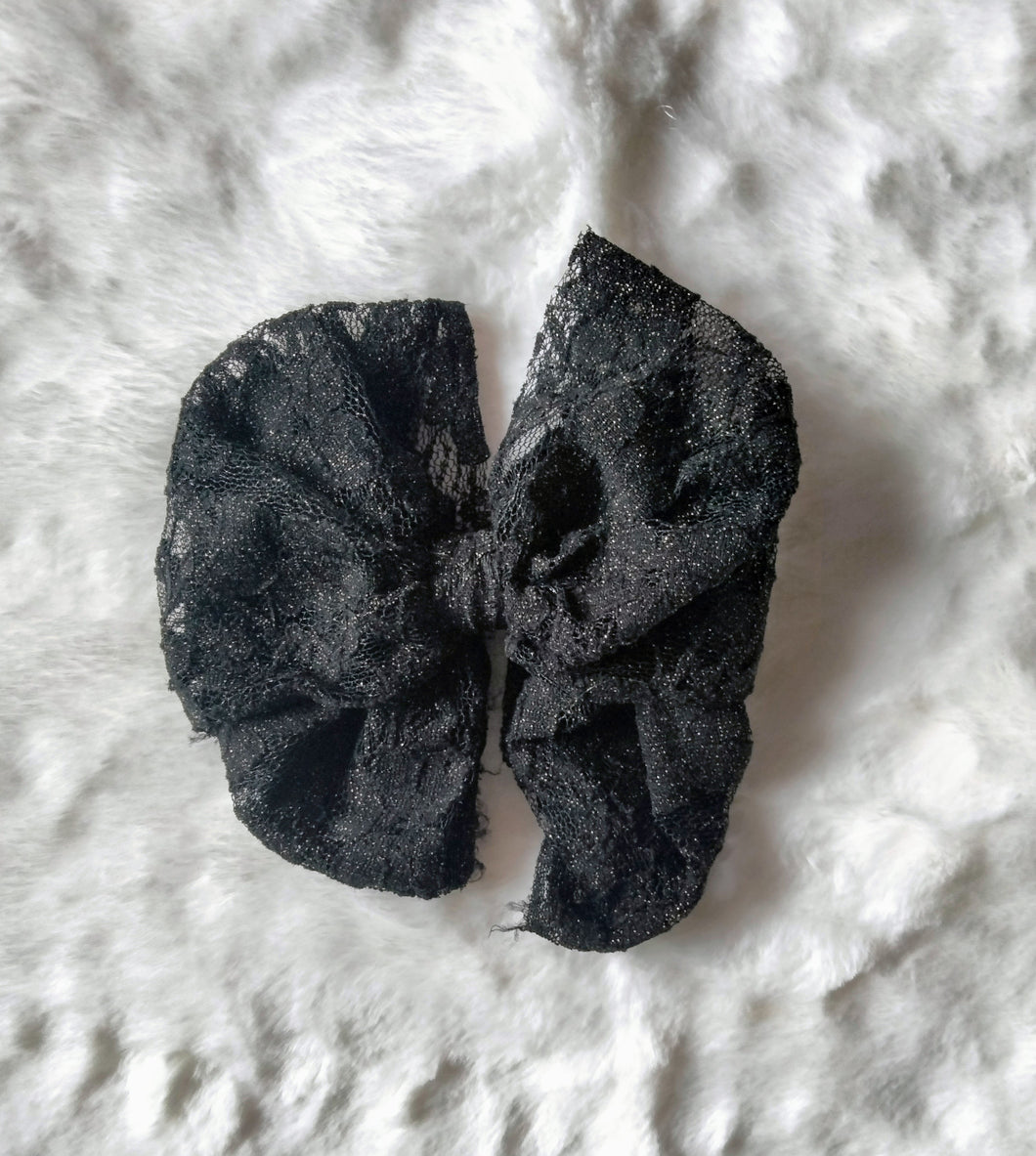 Black lace bow