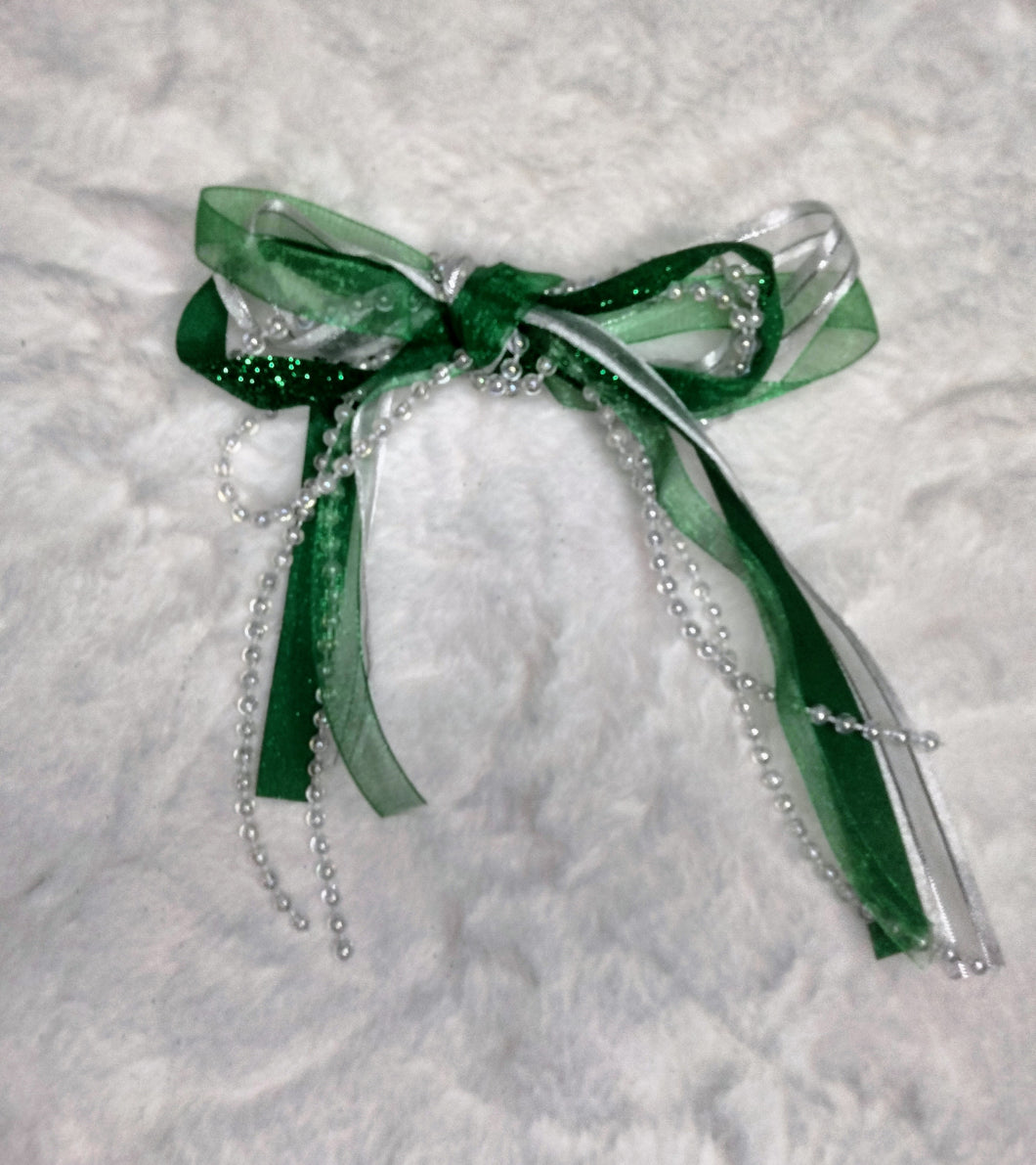 Green ribbon bow