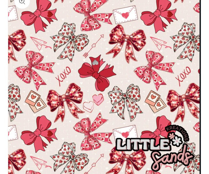 Bows and hearts bow/ piggie