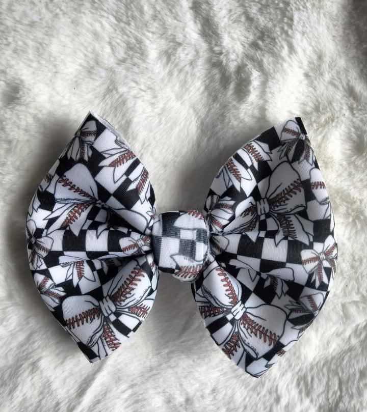 Base ball bows bow/ piggoe
