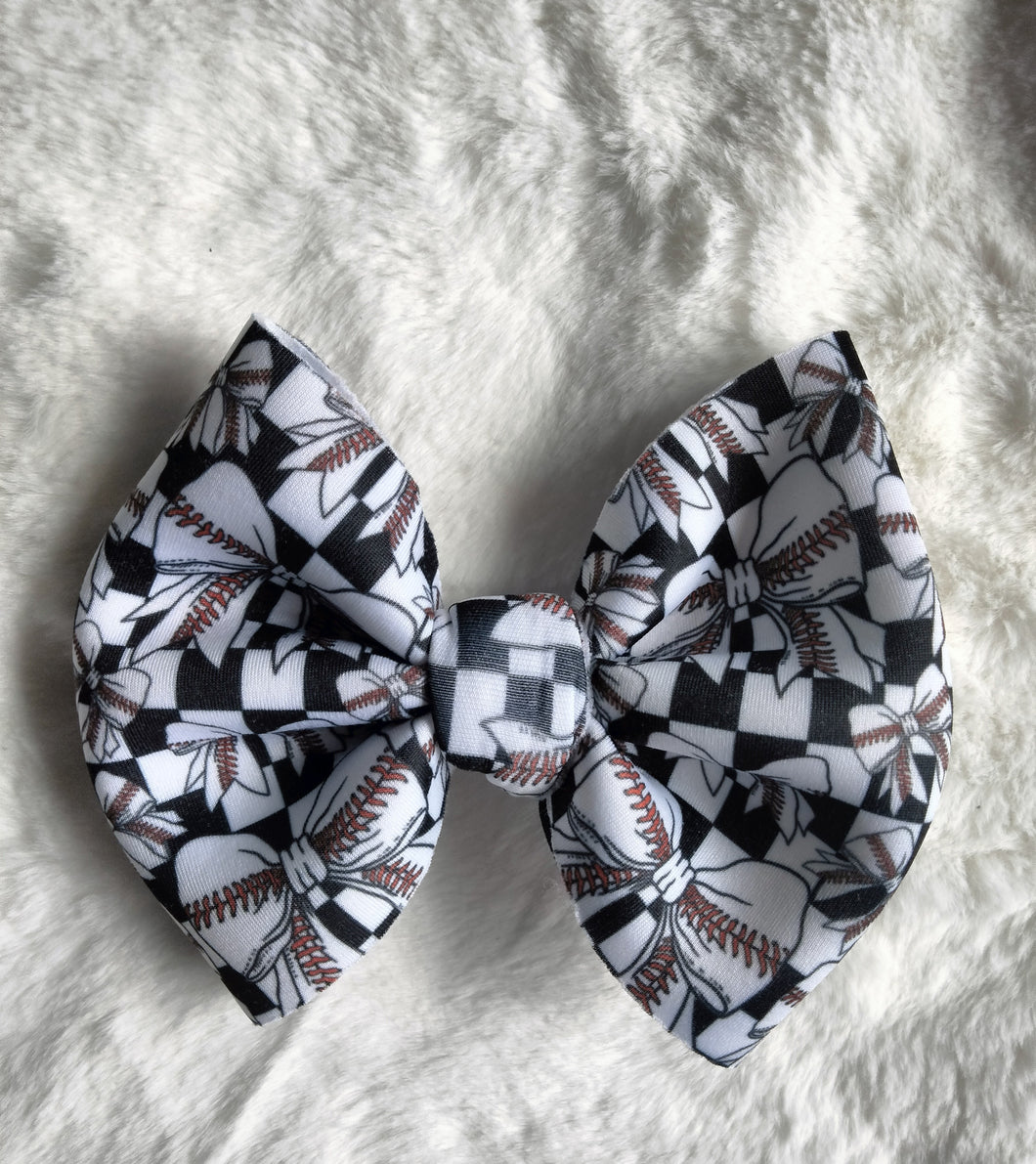 Baseball bows bow