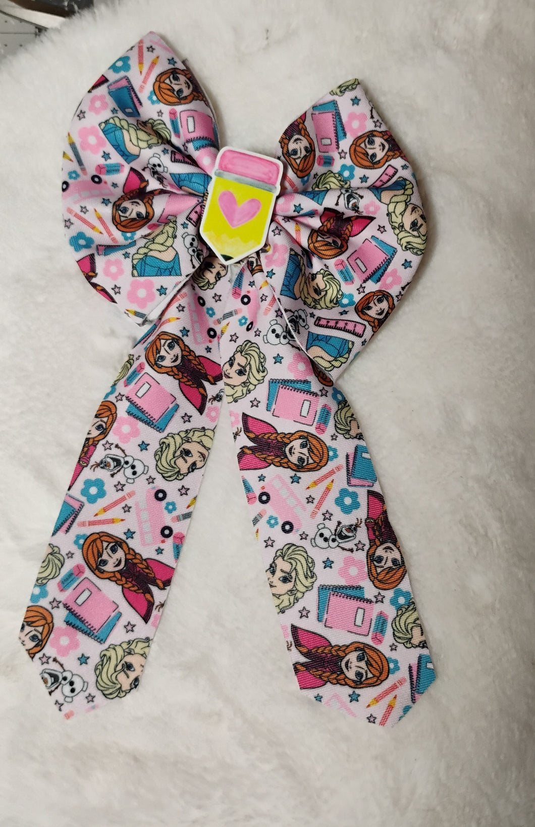 Frozen sailor bow/ piggie