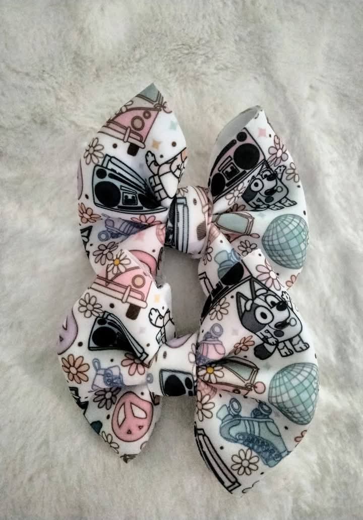 Add on bow/ piggie bluey
